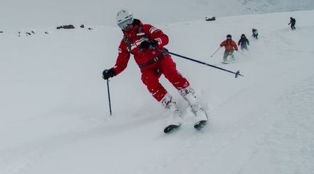 Skiers-wanted-Become-an-instructor---training-and-job-included
