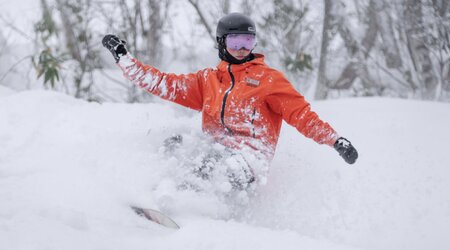 Powder and Culture - Become a ski instructor in Niseko, Japan